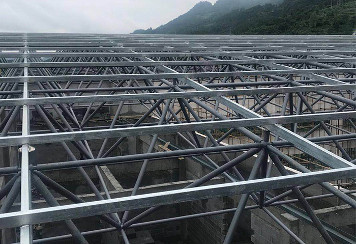 重庆仁怀冠英学校艺体楼网架